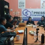 Jejak puan saat menggelar konferensi pers