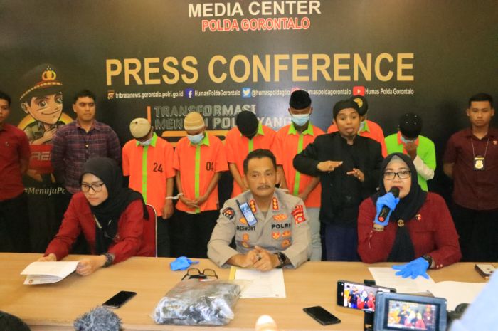 Kepala Bidang Humas Polda Gorontalo, Kombes Pol Desmont Harjendro. Foto: Humas Polda Gorontalo