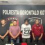empat terduga pelaku penggelapan mobil rental. Foto: Polres Gorontalo Kota