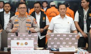 Bareskrim Polri melakukan penyitaan terhadap aset yang terkait kasus dugaan penipuan, penggelapan, dan tindak pidana pencucian uang (TPPU) Net89. Foto: Istimewa