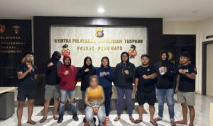 Pelaku TPPO duduk dikursi berbaju kuning. Foto: Istimewa