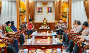 Kapolri bersama jajaran saat menerima audiensi Dewan Pimpinan Nasional Forum Keberagaman Nusantara. Foto: Dok. Istimewa