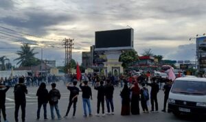 Aksi demonstrasi cipayung plus gorontalo. Foto: simpulindo