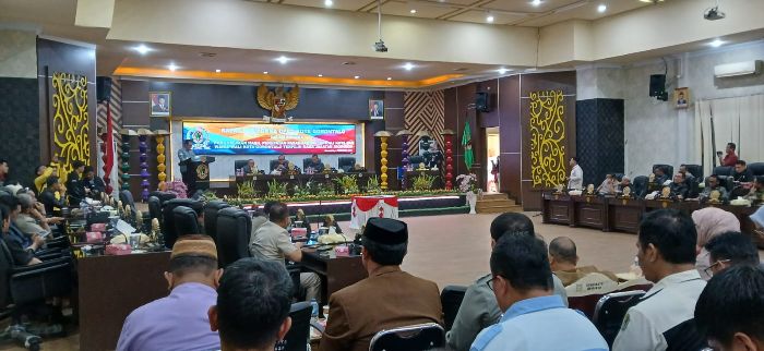 Rapat Paripurna pengumuman hasil penetapan pasangan calon Walikota dan Wakil Walikota Gorontalo terpilih masa jabatan 2025-2030. Foto: Arlan/Simpul