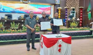 Rapat paripurna pengumuman hasil penetapan walikota terpilih periode 2025-2030. Foto: Arlan/Simpul