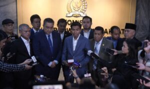 Wakil Ketua Komisi II DPR RI, Bahtra dan anggota komisi II lainnya