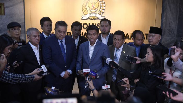 Wakil Ketua Komisi II DPR RI, Bahtra dan anggota komisi II lainnya