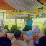 Ketua DPRD Provinsi Gorontalo saat menyerap aspirasi masyarakat kwandang. Foto: Adrian/Simpul