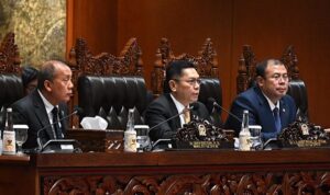 Wakil Ketua DPR RI Adies Kadir saat memimpin Rapat Paripurna di Gedung Nusantara II DPR RI, Jakarta. Foto: Parlementaria