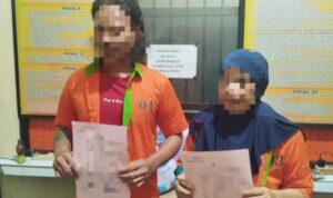 Dua tersangka pengedar sabu-sabu. Foto: Humas Polresta Gorontalo Kota