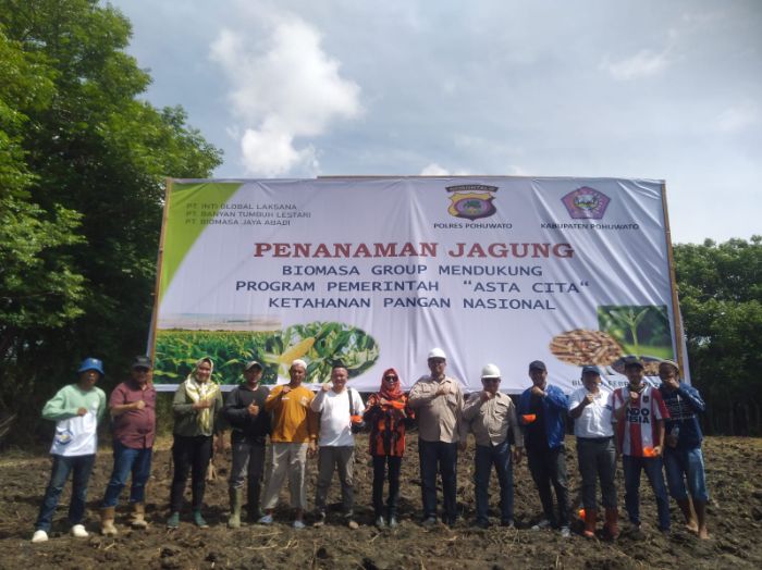 Penanaman jagung oleh PT IGL dan BTL. Foto: Simpulindo