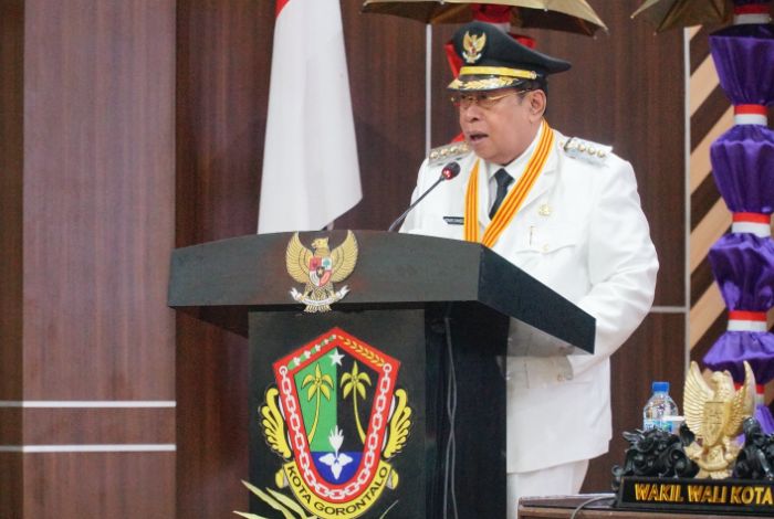 Wali Kota Gorontalo, Adhan Dambea