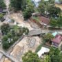 kerusakan jembatan dikecamatan Cisarua akibat banjir. Foto: FWI