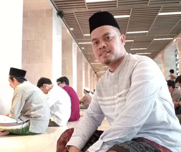 Abdul Rajak Babuntai, Alumni Magister Ilmu Komunikasi Universitas Jayabaya, Jakarta.
