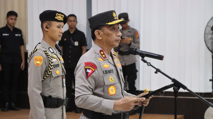 Kapolda GorontaloIrjen Pol. Raden Eko Wahyu Prasetyo, saat memimpin sertijab dilingkungan polda gorontalo. Foto: Humas Polda