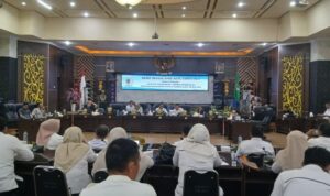 Rapat pansus DPRD Kota Gorontalo dalam rangka lanjutan pembahasan LKPJ Wali Kota tahun 2024. Foto: Simpulindo