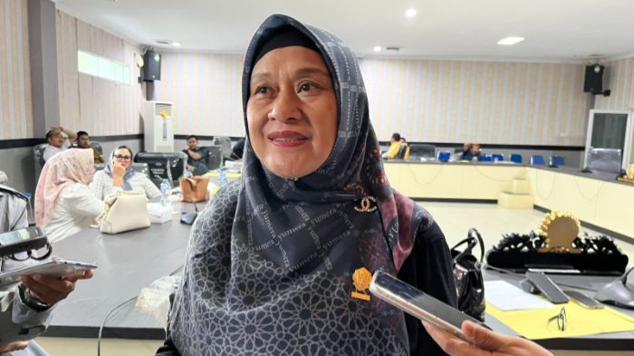 Unsur Pimpinan Banmus, Lola Yunus. Foto: simpulindo