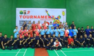 Turnamen Badminton. Foto: Humas Polda Gorontalo