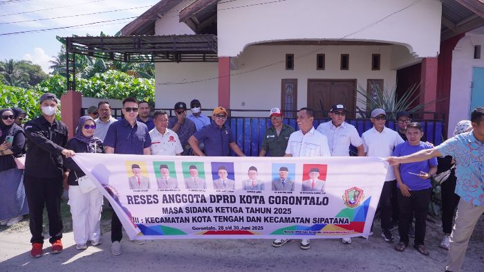 Reses Masa sidang ketiga DPRD Kota Gorontalo, meninjau langsung kerusakan drainase dan badan jalan di jalan bali