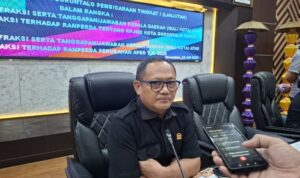 Ketua DPRD Kota Gorontalo, Irwan Hunawa. Foto: simpulindo