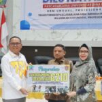Bupati Kab. Gorontalo Utara, Thariq Modanggu bersama Jajaran pengurus Yayasan UBM. Foto: Humas/Larso