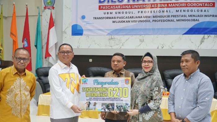 Bupati Kab. Gorontalo Utara, Thariq Modanggu bersama Jajaran pengurus Yayasan UBM. Foto: Humas/Larso