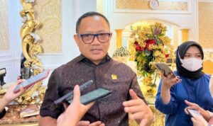 Ketua DPRD Kota Gorontalo, Irwan Hunawa. Foto: simpulindo