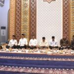 Sekda Kota Gorontalo, Ismail Majid saat menghadiri acara Doa Asyura 10 Muharam. Foto: Humas Pemkot