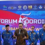Bupati Kab. Gorut, Thariq Modanggu (Kemeja Karawo Kuning) saat menghadiri forum koordinasi penataan ruang sulawesi di palu. Foto: Humas/Larso