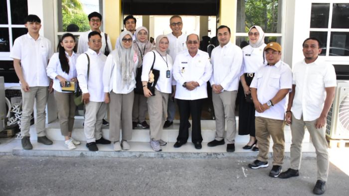 tim dari Kementerian PUPR bertemu Wali Kota Gorontalo, Adhan Dambea. Foto: istimewa