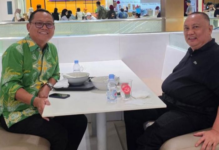 Bupati Kab. Gorontalo Utara, Thariq Modanggu, dan Anggota DPR RI, Rusli Habibie. Foto: istimewa
