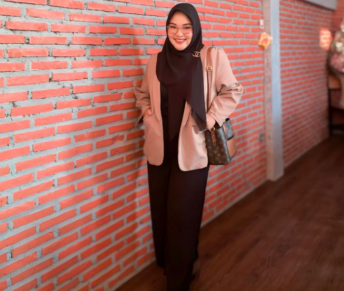 Mega A.D. Mokoginta (Aktivis Perempuan dan Penggiat Sosial). Foto: Istimewa