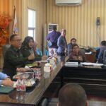 Bupati Gorut, Thariq Modanggu saat memberikan sambutan padan kegiatan konsultasi publik RPJMD. Foto: Adria