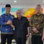 Wali Kota Gorontalo, Adhan Dambea bersama pertemuan dengan Kepala Badan Kepegawaian Negara (BKN), Zudan Arif Fakrulloh. Foto: Istimewa