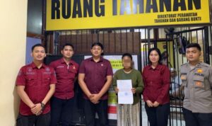 Pelaku pencuri tas di mesjid RS Aloe Saboe. Foto: Humas Polda Gorontalo