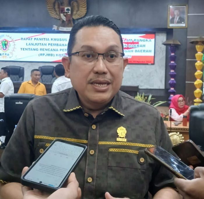 Anggota DPRD Kota Gorontalo, Totok Bachtiar. Foto: simpulindo