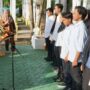 Bupati Thariq Modanggu saat melantik pengurus paguyuban HPMI-GU. Foto: Adrian