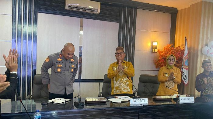 rapat koordinasi kegiatan bakti sosial untuk Mahasiswa Papua dalam rangka memeriahkan HUT ke-80 RI. Foto: simpulindo