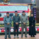 persetujuan bersama wali kota gorontalo dan DPRD terhadap ranperda usul inisiatif eksekutif tentang pemberian insentif kepada masyarakat dan investor. Foto: Simpulindo