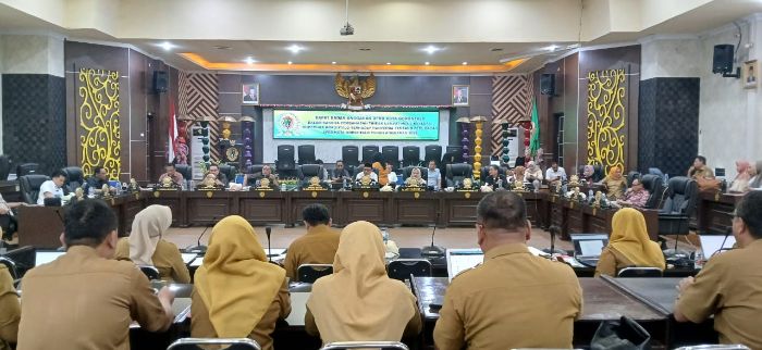 Banggar DPRD Kota Gorontalo menggelar rapat tindak lanjut hasil evaluasi Gubernur Gorontalo terhadap Ranperda APBD Perubahan 2025