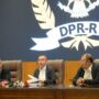 Konferensi pers menanggapi 17 tuntutan rakyat Wakil Ketua DPR RI, Saan Mustopa, dan Cucun Ahmad Syamsurijal, dan Sufmi Dasco Ahmad. Foto: Parlementaria