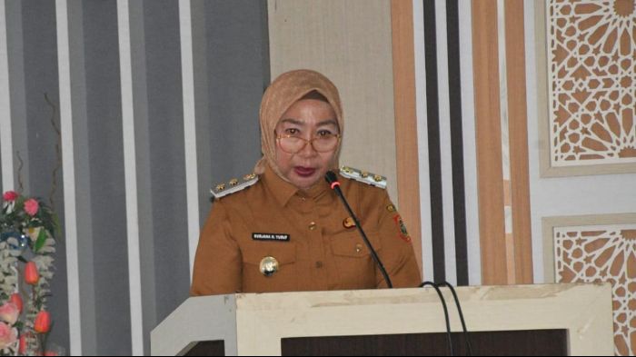 Wakil Bupati Kab. Gorontalo Utara, Nurjanah Yusuf sampaikan nota pidato pengantar Bupati mengenai nota keuangan perubahan APBD 2025. Foto: Adrian