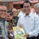 Bupati Kab. Gorontalo Utara, Thariq Modanggu bertemu langsung Menteri Pertanian, Andi Amran Sulaiman. Foto: Isitimewa