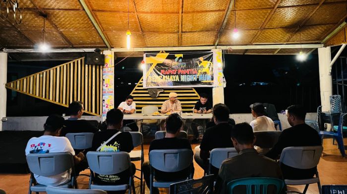 Rapat panitia Bercahaya Night Run. Foto: Adrian