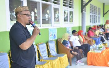 Kepala Desa Motinelo, Rustam S. Madi. Foto: Adrian