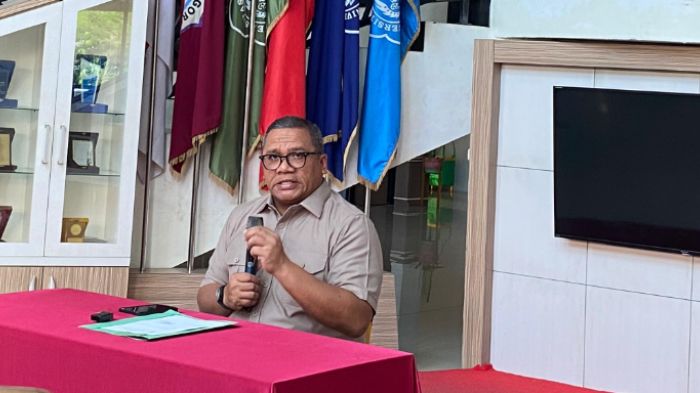 Rektor Universitas Negeri Gorontalo (UNG) Eduart Wolok. Foto: Rendi