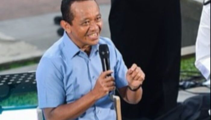 Bahlil Lahadalia Tanggapi Santai Meme Dirinya: “Sudah Biasa Dihina Sejak Kecil”
