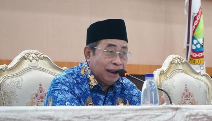 Adhan Dambea Instruksikan Aparat Kelurahan Intensif Tagih PBB