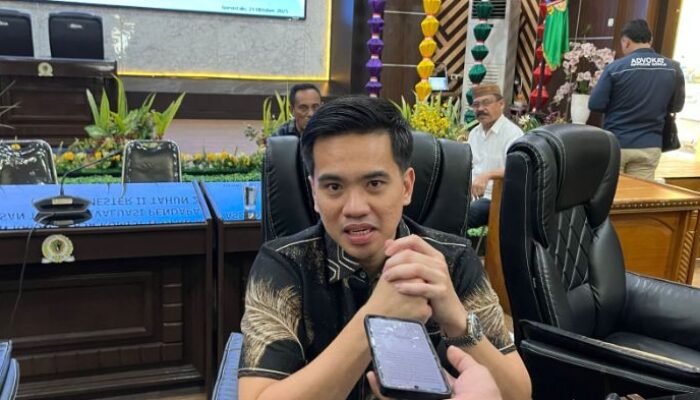 Alan Lahay Pimpin Rapat Evaluasi PAD dan Penagihan PBB