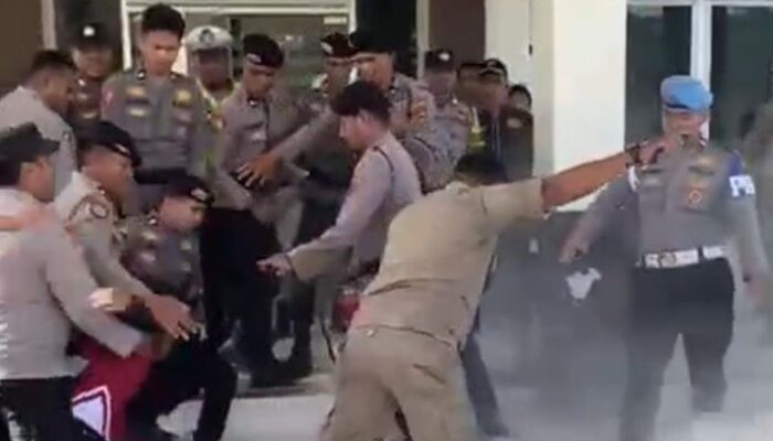 Tuntut Moral Dewan, Dua Aktivis Malah Jadi Korban Kekerasan Kepolisian